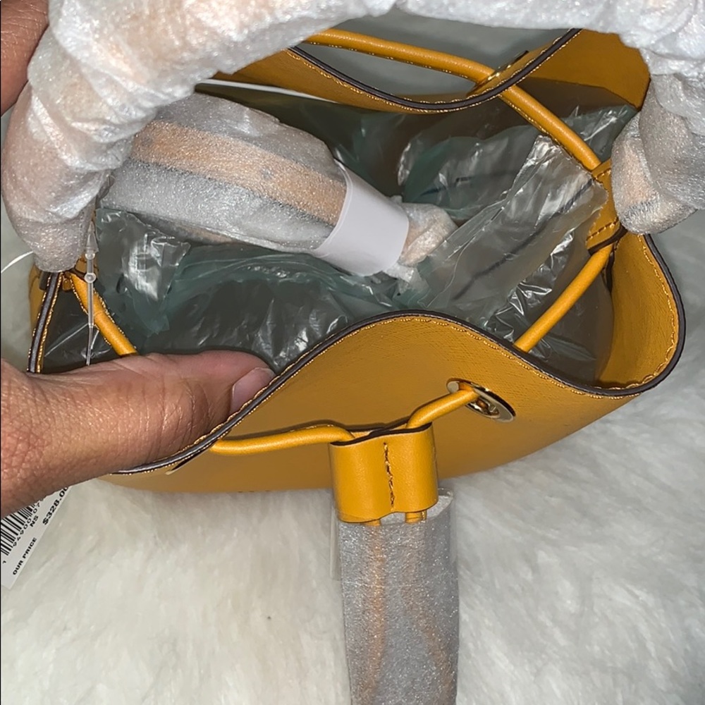 Authentic Michael Kors Small Bucket Bag - Picture 5 of 6